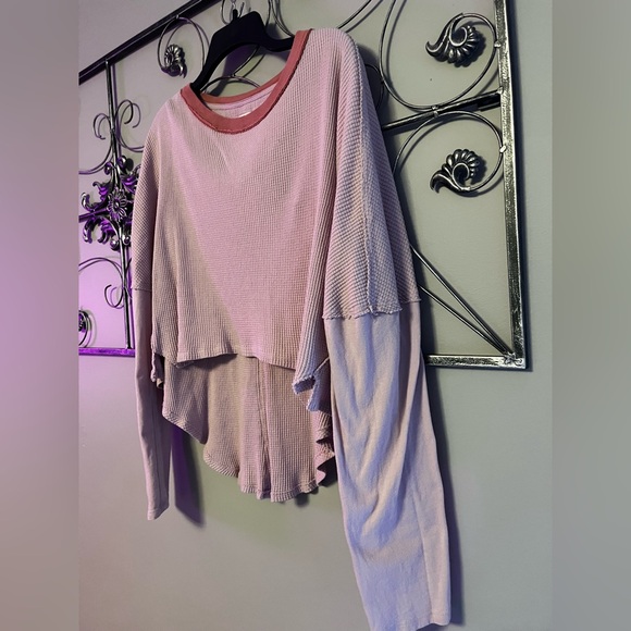 Nwot WE THE FREE Jayson Ringer Tee
PINK size small oversized - Picture 6 of 16